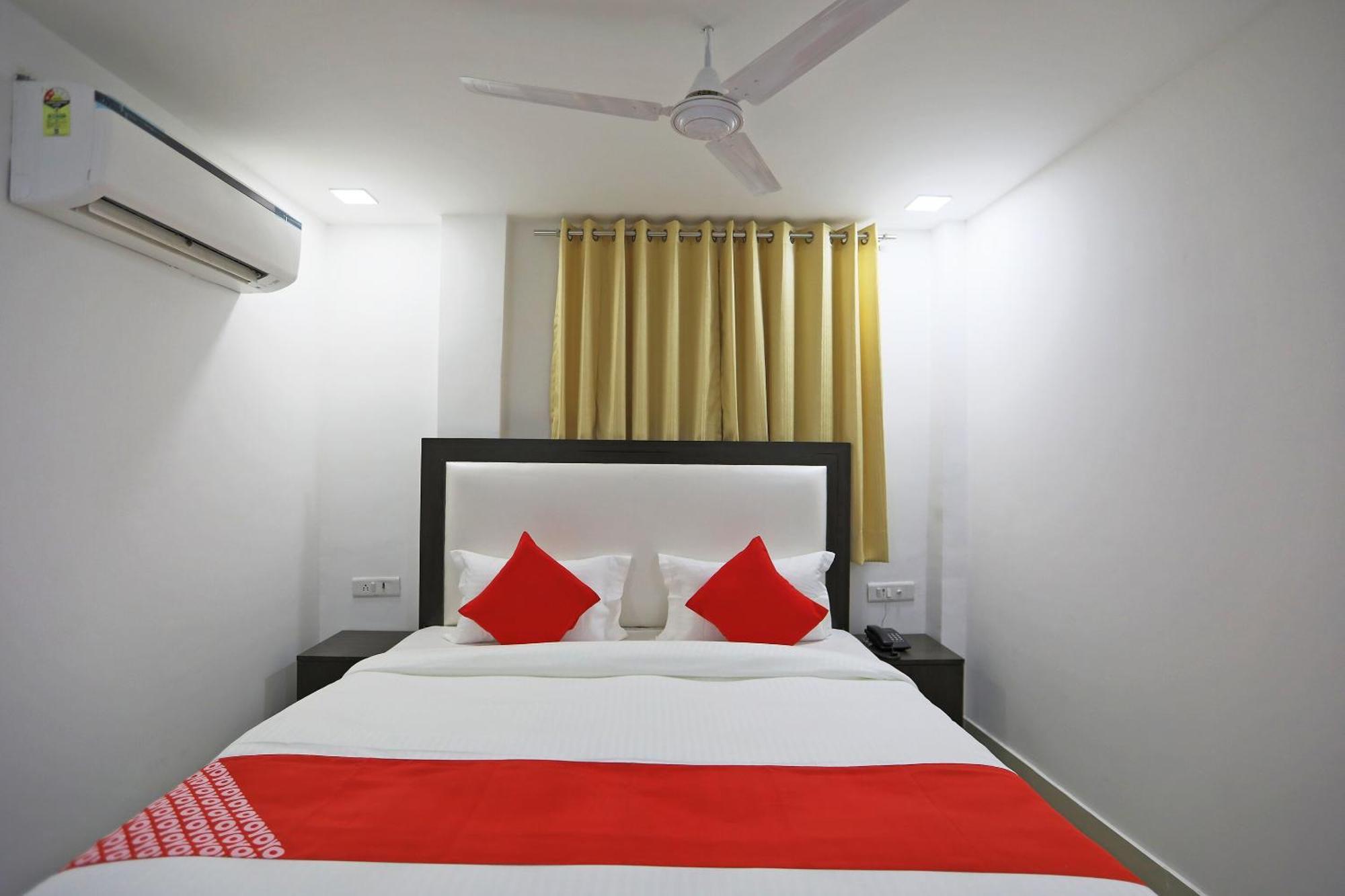 Townhouse South Lawn Hotel New Delhi Exterior foto